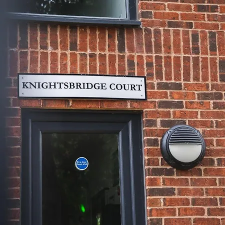 City Centre 2-Bed - New - Free Wi-Fi - Central-2